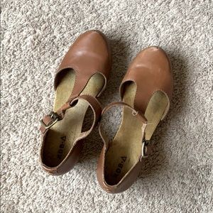 ✨ FINAL SALE KDB clogs